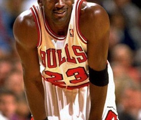 爱游戏官方 -芝加哥公牛内部会议纪要流出:冲刺阶段门线救险;NBA总决赛使命明确;赛程密集仍需轮换(2010nba总决赛第三场高清录像回放)