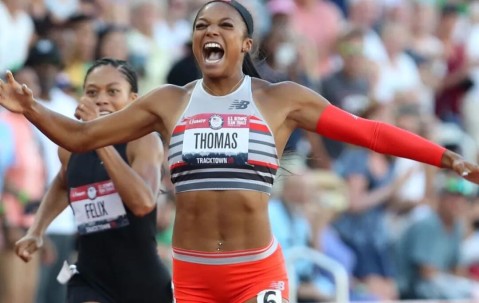 爱游戏网页版 -赛艇夜战：闽南天虎队强势横扫塞北霹雳队，速度优势明显韧性与执行并存(天虎突击队电影免费观看高清)